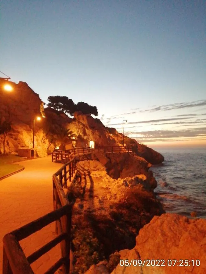 Villa Pitato. NUEVO Apto MUY cerca de la playa La Cala Del Moral Apartamento